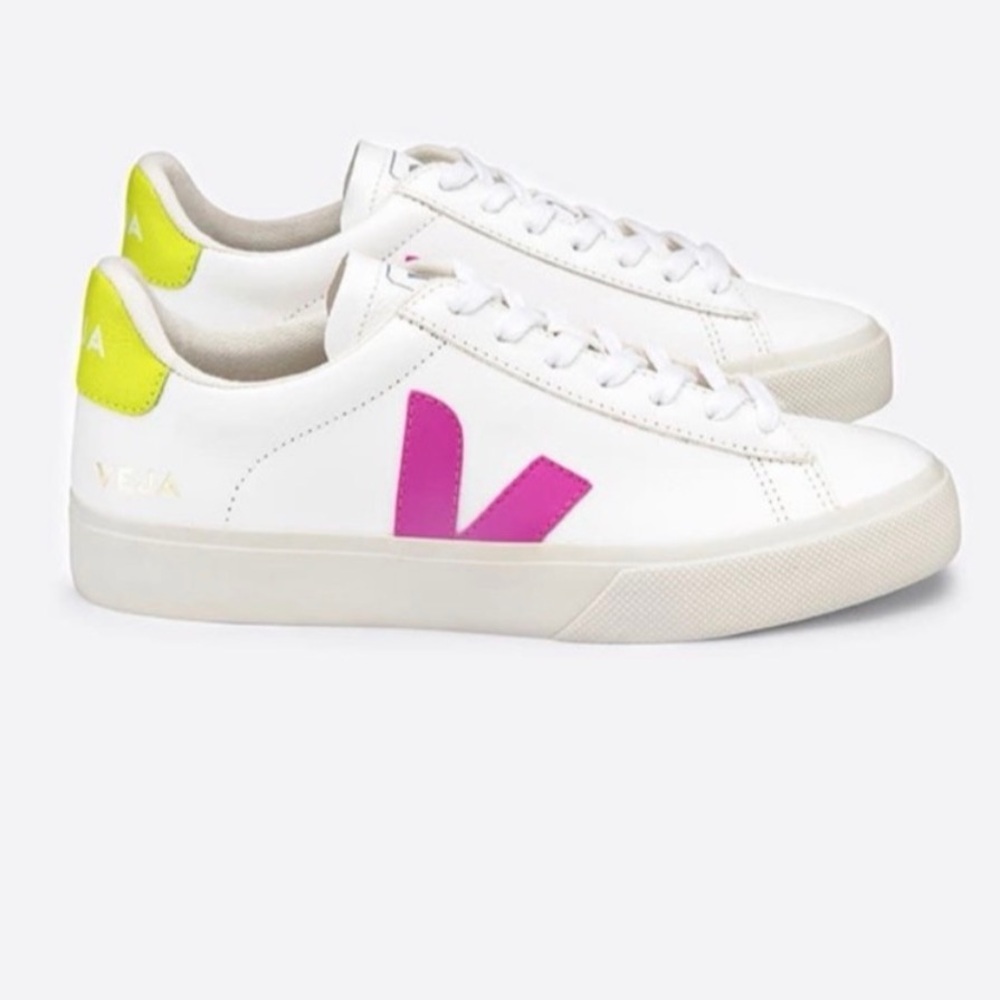 Veja CAMPO CHROMEFREE LEATHER WHITE
ULTRAVIOLET JAUNE FLUO
